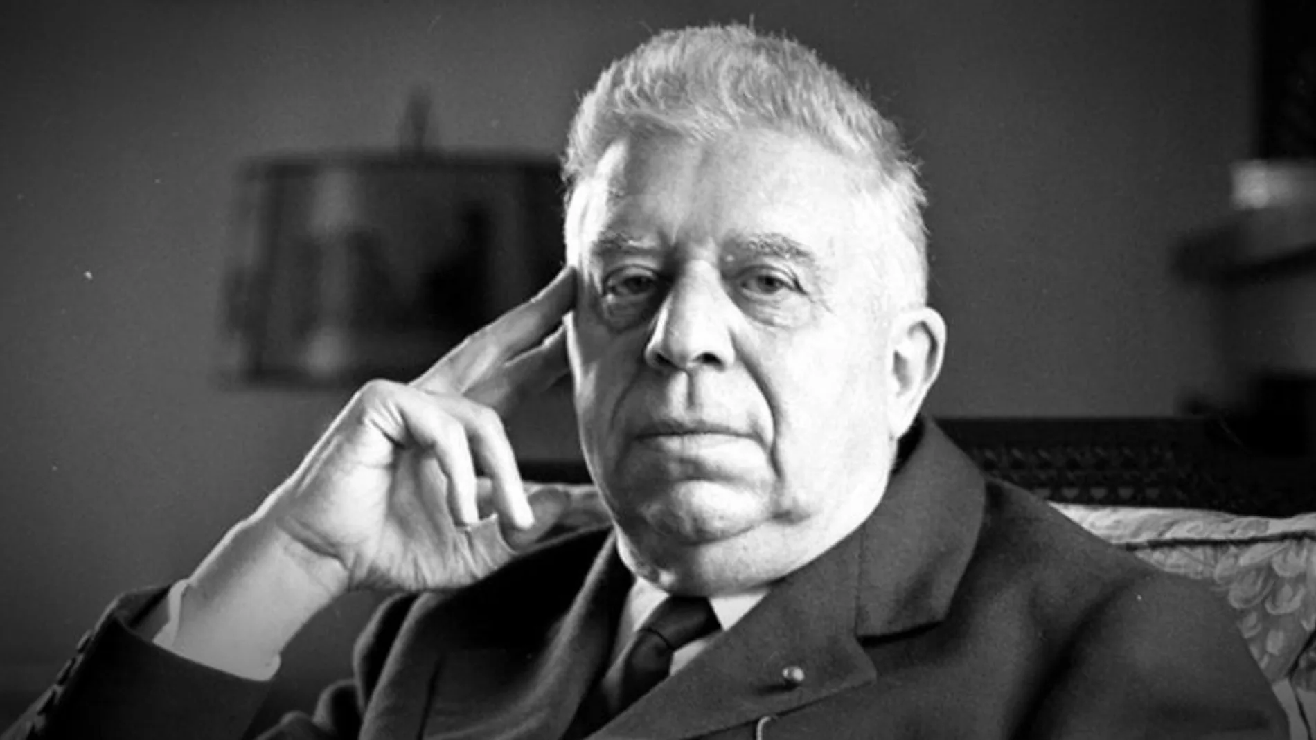 Poezi nga Eugenio Montale